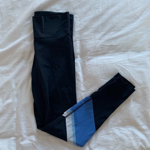 Adidas Wunderlust tights - Never worm!! Size small - Picture 2 of 3